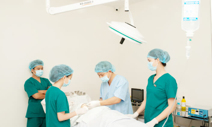 Khách Hàng Nâng Thái Dương Tại PEONY